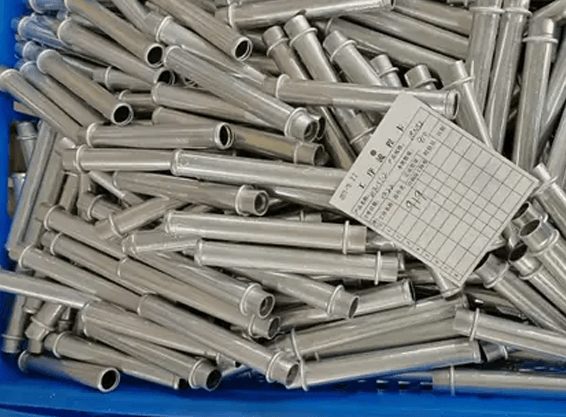 Tubos extruidos de aluminio vs. Materiales tradicionales: la mejor opción para la entrega de aire comprimido