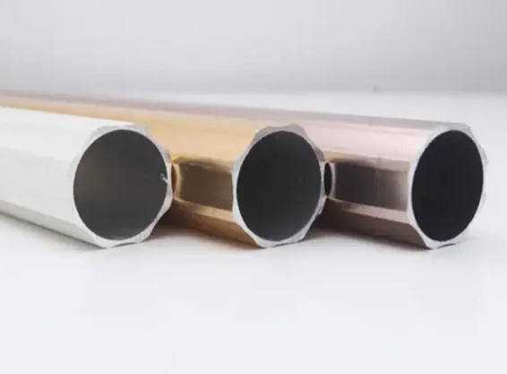 Por qué las tuberías de aluminio con recubrimiento en polvo son la opción preferida para los sistemas de seguimiento solar
