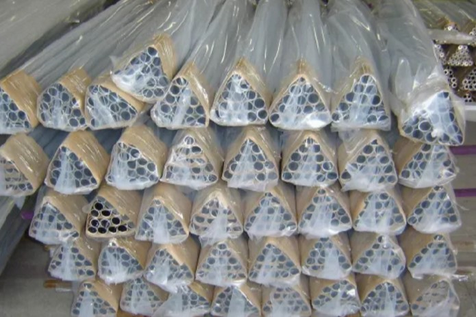 Tubo sin costura de aluminio ligero acanalado de precisión