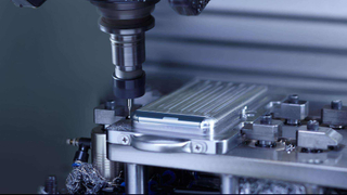 Doblando 6063 piezas que trabajan a máquina de aluminio moleteadas que señalan por medio de luces