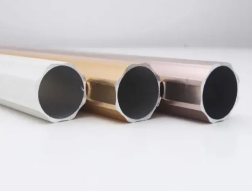 ¿Qué tamaños entra tubería de aluminio?