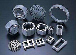 Doblado de piezas de mecanizado de aluminio abocardado cuadrado