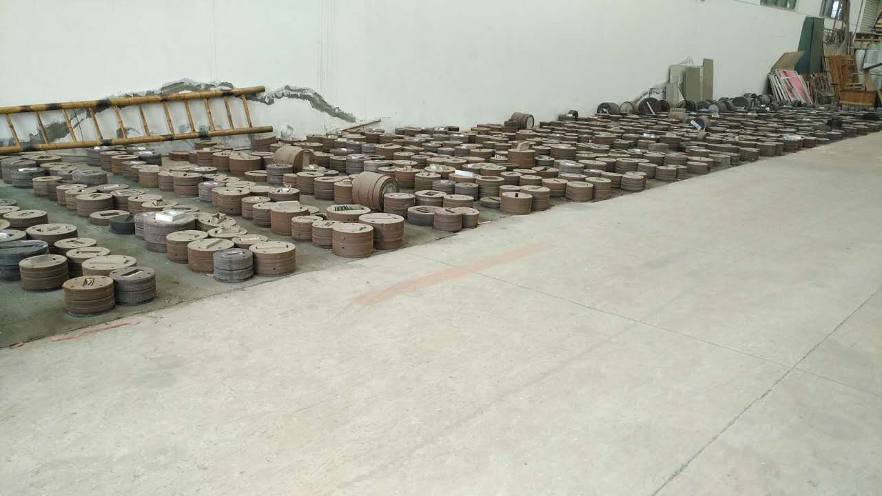 Tubos de aluminio m&eacute;tricos de media ronda