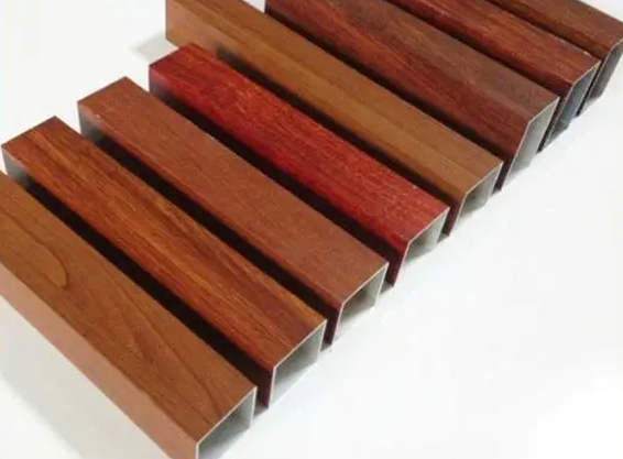 Cómo los tubos de aluminio de grano de madera pueden elevar los diseños de sus productos